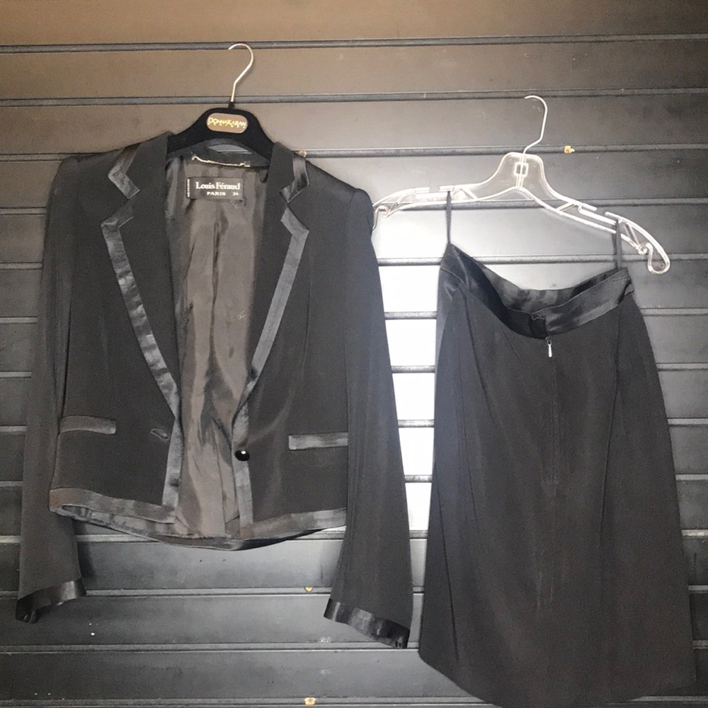 Louis Féria’s Jacket Skirt Set